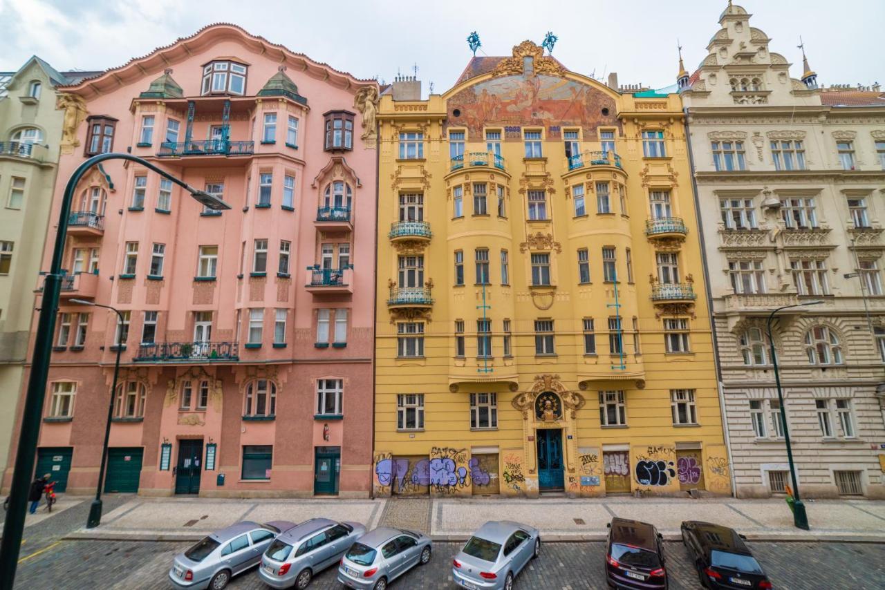 New Near Dancing House Apartmán